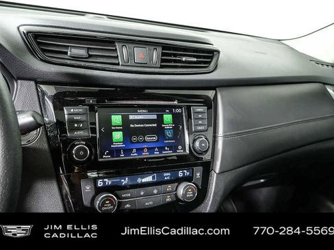 Used 2020 Nissan Rogue SL w/ Premium Package FWD image 12