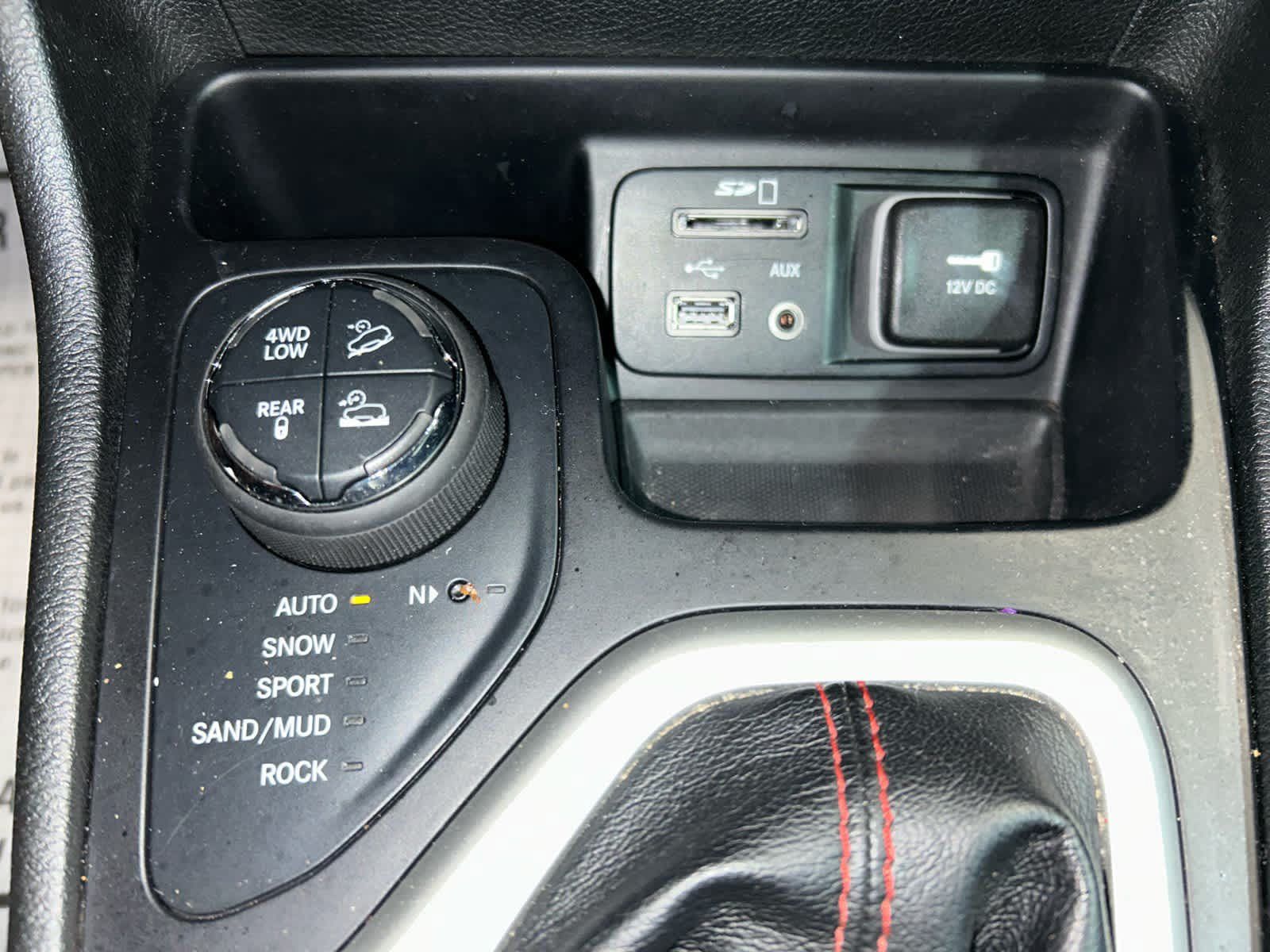 Used 2015 Jeep Cherokee Trailhawk w/ Trailer Tow Group AWD/4WD image 7