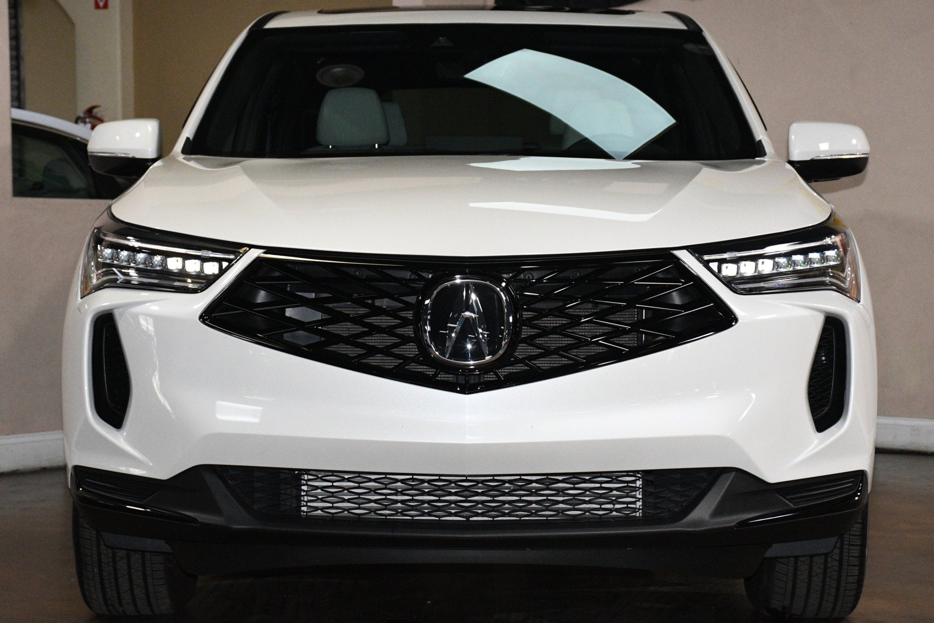 Used 2025 Acura RDX SH-AWD image 1