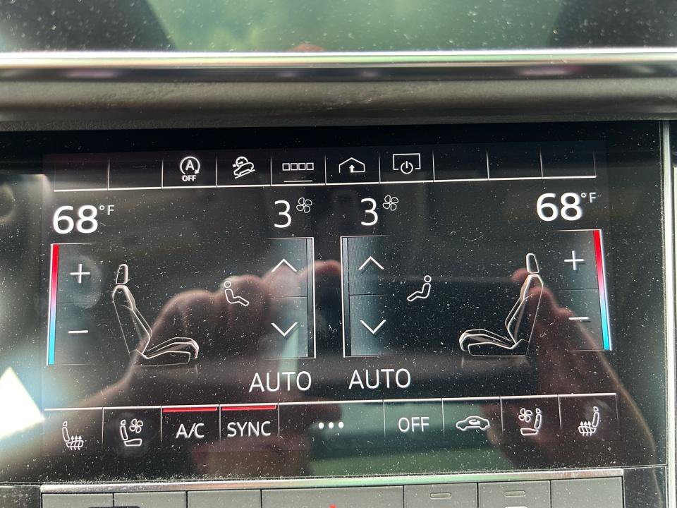 Used 2023 Audi Q8 Premium Plus AWD/4WD image 18