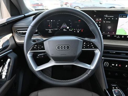 Certified 2025 Audi Q5 Premium w/ Convenience Package AWD/4WD image 6