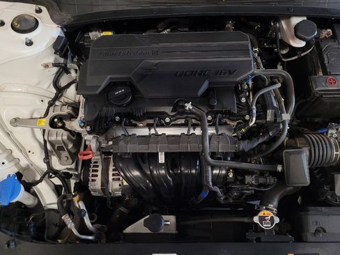 Used 2024 Hyundai Elantra SEL FWD image 30