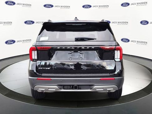 New 2026 Ford Explorer Active w/ Active Comfort Package image 4