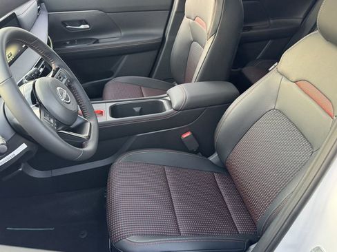 New 2026 Nissan Kicks SR w/ SR Premium Package AWD/4WD image 25