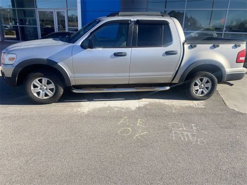 Used 2008 Ford Explorer Sport Trac XLT image 6