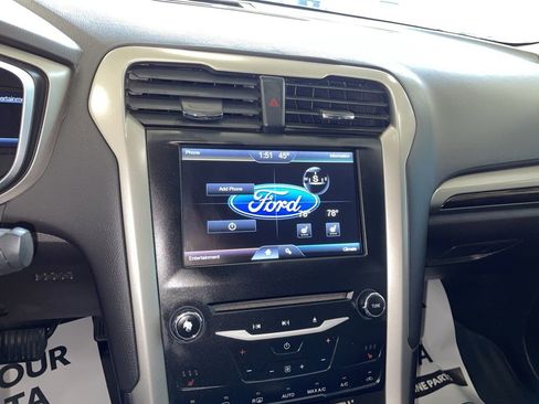 Used 2014 Ford Fusion SE w/ Equipment Group 202A image 18