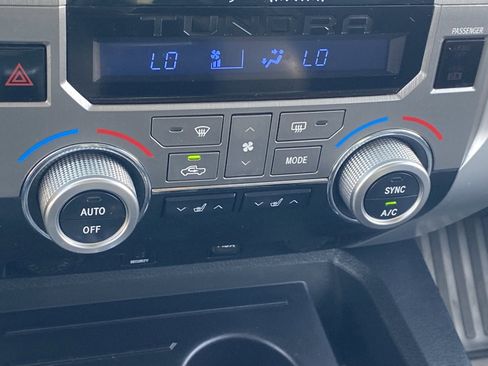 Used 2014 Toyota Tundra Limited image 29