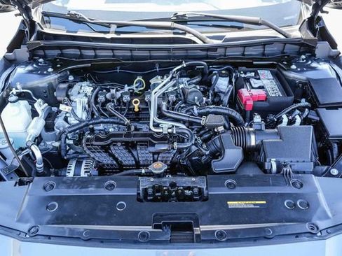 Used 2025 Nissan Altima 2.5 SV FWD image 30