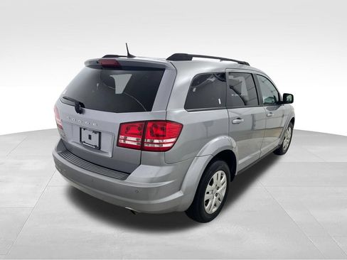 Used 2020 Dodge Journey SE w/ SE Popular Equipment Group FWD image 5