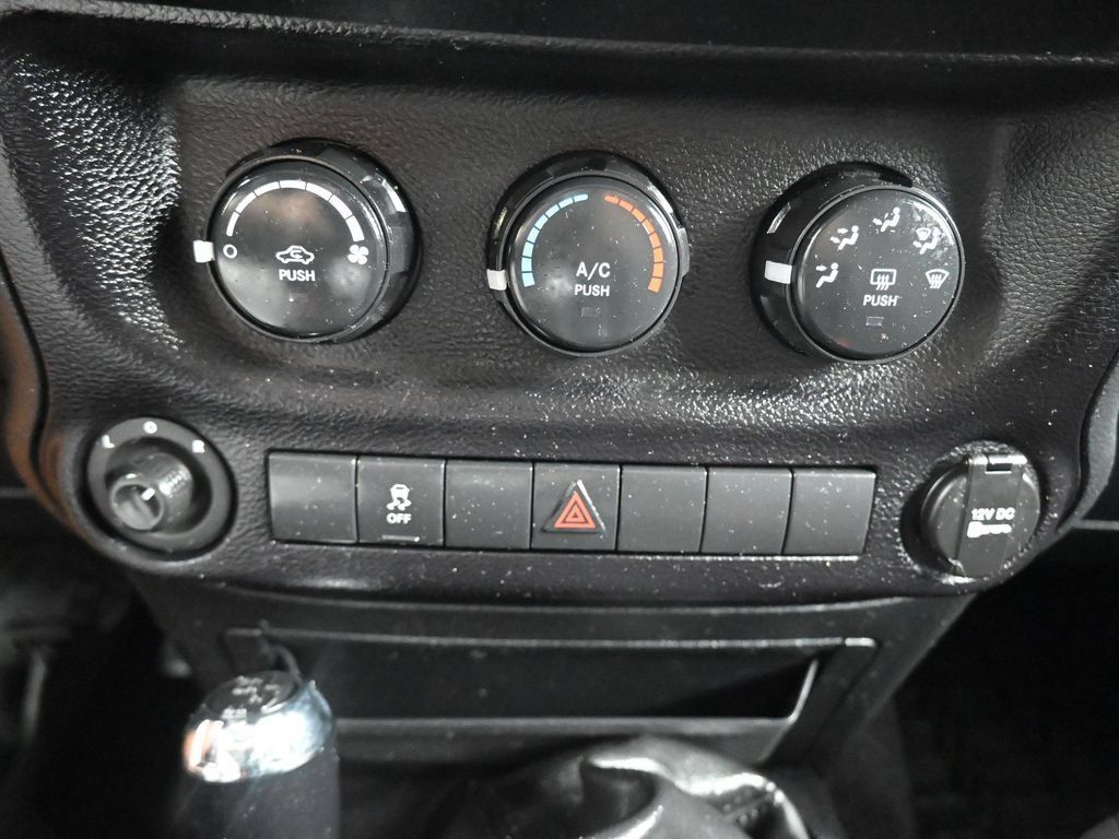 Used 2016 Jeep Wrangler Unlimited Sport AWD/4WD image 18
