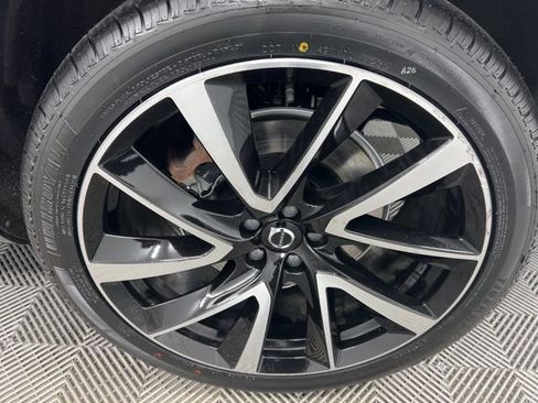 Used 2023 Volvo XC90 B6 Plus w/ Protection Package image 10