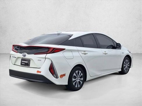 Used 2020 Toyota Prius Prime XLE image 5