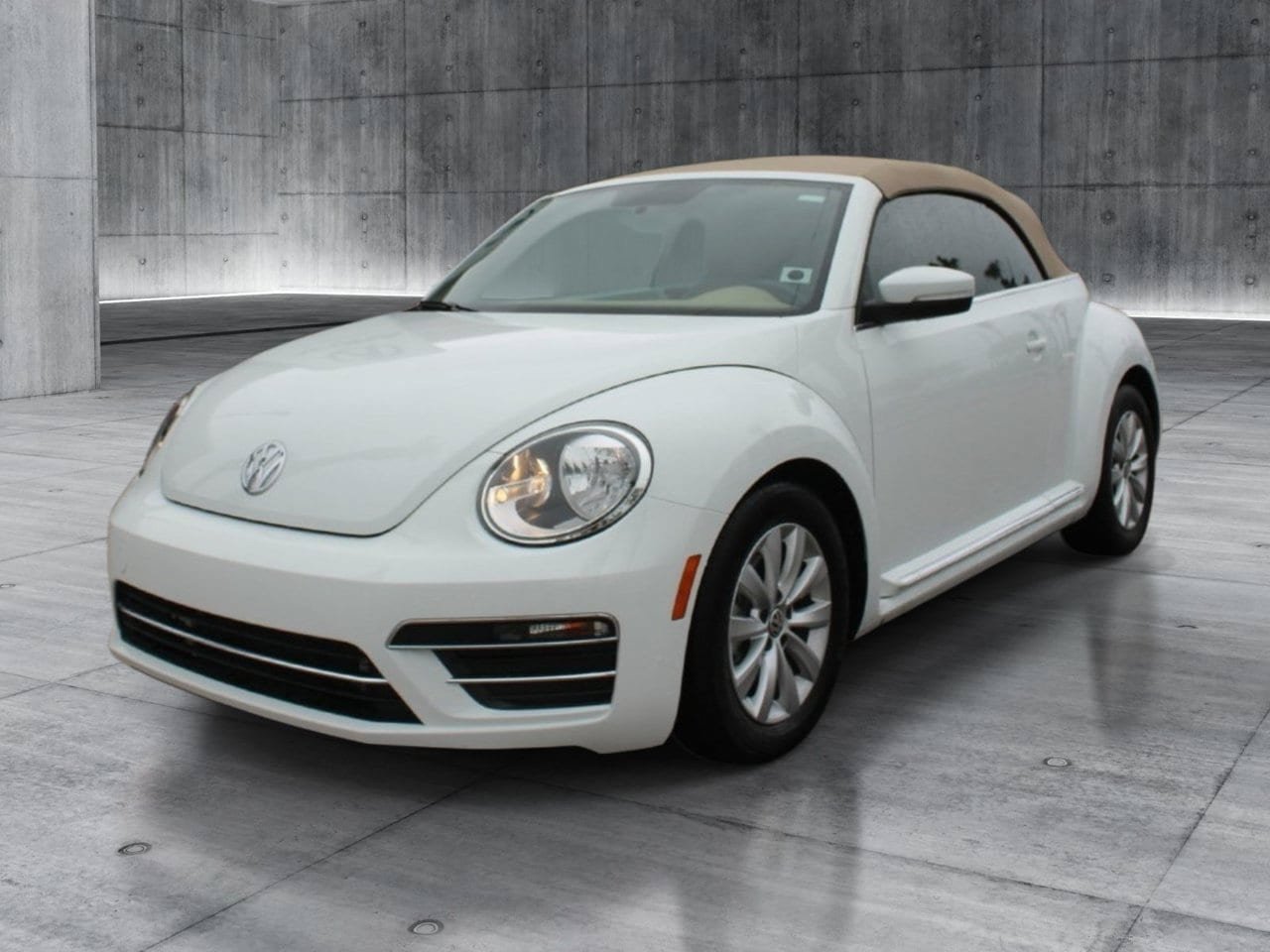 Used 2019 Volkswagen Beetle 2.0T S FWD image 10