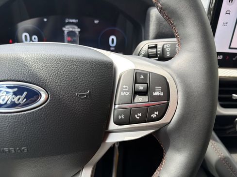 New 2026 Ford Explorer Active RWD image 29