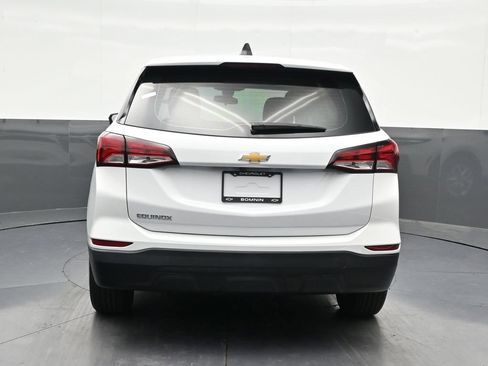 Used 2023 Chevrolet Equinox LS FWD image 4