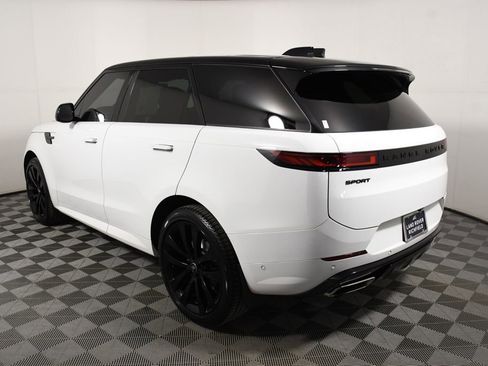 Used 2024 Land Rover Range Rover Sport Dynamic SE image 3