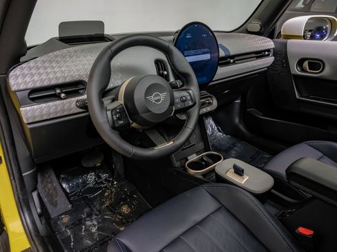 Used 2025 MINI Cooper S FWD image 3