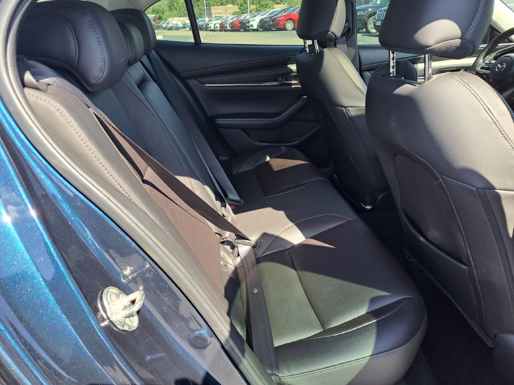 Used 2021 MAZDA MAZDA3 s AWD/4WD image 30