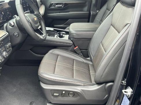 Used 2026 Chevrolet Tahoe High Country AWD/4WD image 9