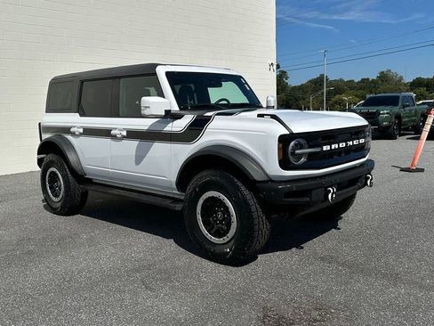 Used 2022 Ford Bronco Outer Banks w/ Sasquatch Package image 23