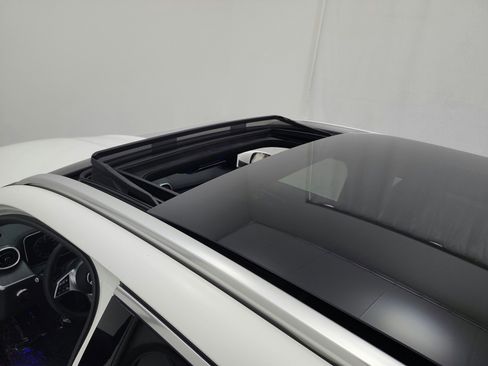 Certified 2023 Mercedes-Benz GLC 300 4MATIC image 30