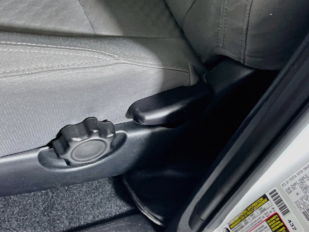Used 2023 Toyota Tacoma SR w/ SR Convenience Package RWD image 13