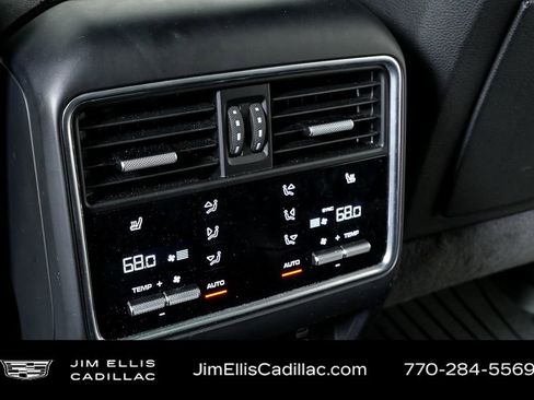 Used 2021 Porsche Cayenne Turbo S w/ Premium Package Plus image 23