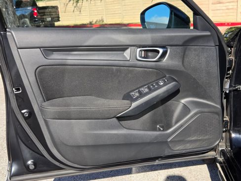Used 2023 Honda Civic Sport image 10