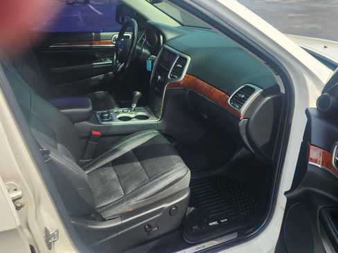 Used 2011 Jeep Grand Cherokee Limited AWD/4WD image 18