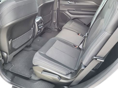 New 2025 Jeep Grand Cherokee L Laredo image 13