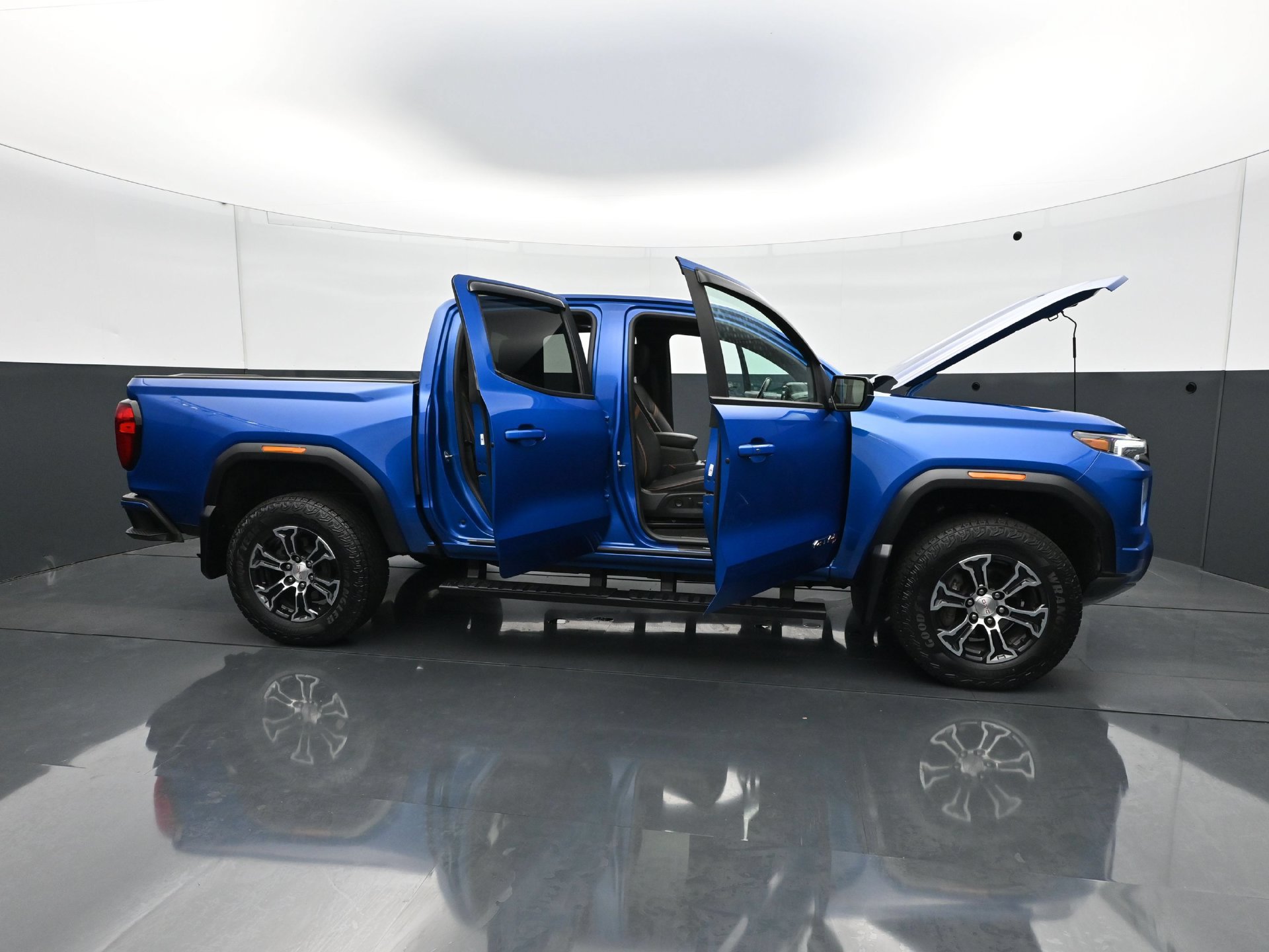 Used 2023 GMC Canyon AT4 w/ AT4 Premium Package AWD/4WD image 33