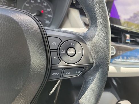 Used 2025 Toyota Corolla LE image 15