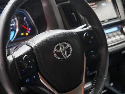 Used 2014 Toyota RAV4 Limited w/ Technology Package image 21