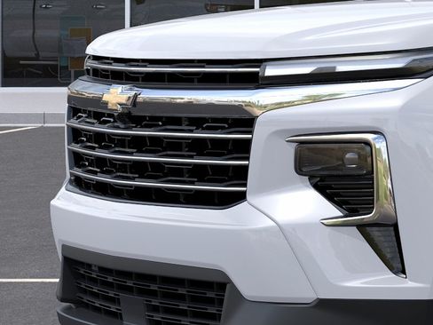 New 2026 Chevrolet Traverse LT w/ Driver Confidence Package AWD/4WD image 13