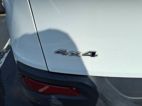Used 2017 Jeep Cherokee Limited AWD/4WD image 22