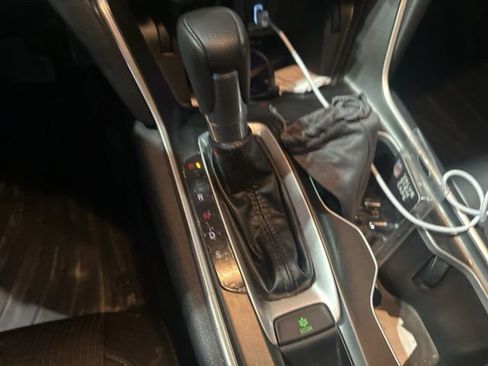Used 2019 Honda Accord EX image 9