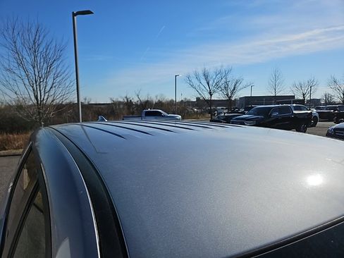 Used 2023 Honda Pilot EX-L image 9