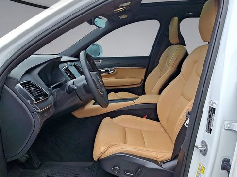 Used 2023 Volvo XC90 B6 Ultimate w/ Protection Package Premier AWD/4WD image 17