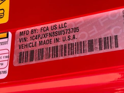 Used 2025 Jeep Wrangler Unlimited Rubicon AWD/4WD image 38