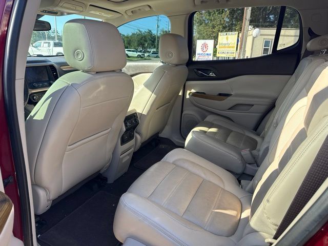 Used 2018 GMC Acadia Denali w/ Technology Package FWD image 4