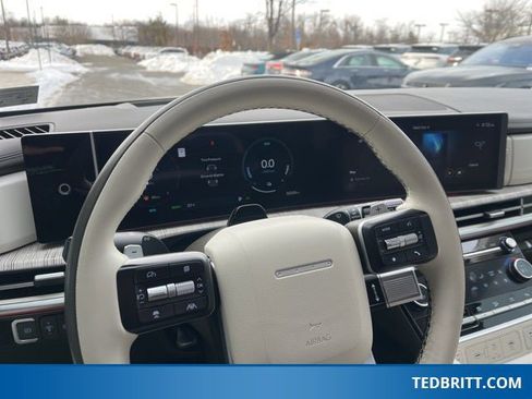 Used 2024 Hyundai Santa Fe Calligraphy image 32