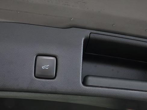Used 2021 Ford Escape SE w/ Convenience Package FWD image 31