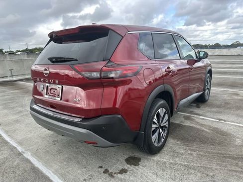 Used 2022 Nissan Rogue SV image 16
