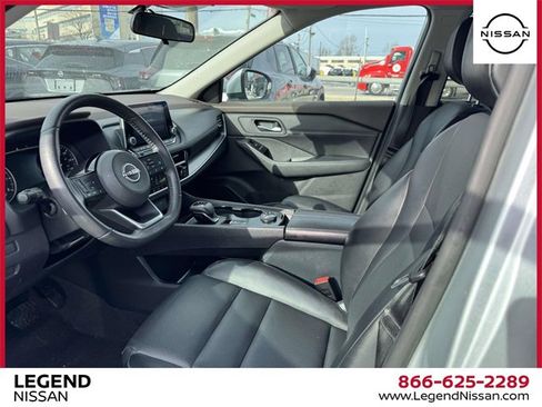 Used 2023 Nissan Rogue SV w/ SV Premium Package image 13