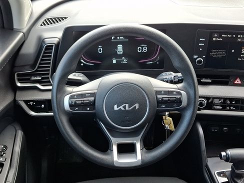 Used 2024 Kia Sportage LX image 11
