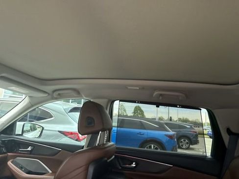 Used 2024 Acura MDX SH-AWD w/ Advance Package image 12