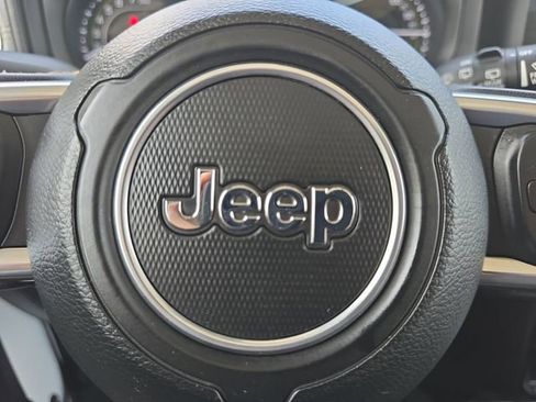 Used 2024 Jeep Wrangler Unlimited Sahara AWD/4WD image 5