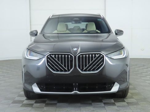 Used 2025 BMW X3 xDrive30i w/ Premium Package image 2