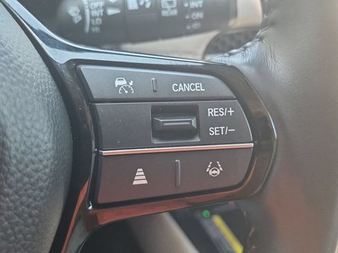 Used 2025 Honda HR-V EX-L image 15