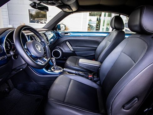 Used 2019 Volkswagen Beetle 2.0T SE image 23